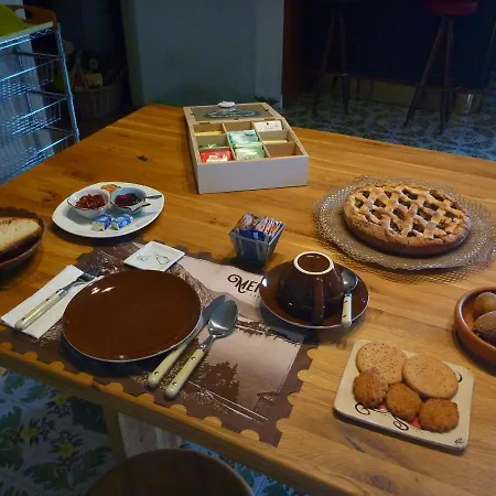 Casa Peroschi Bed & Breakfast 3*